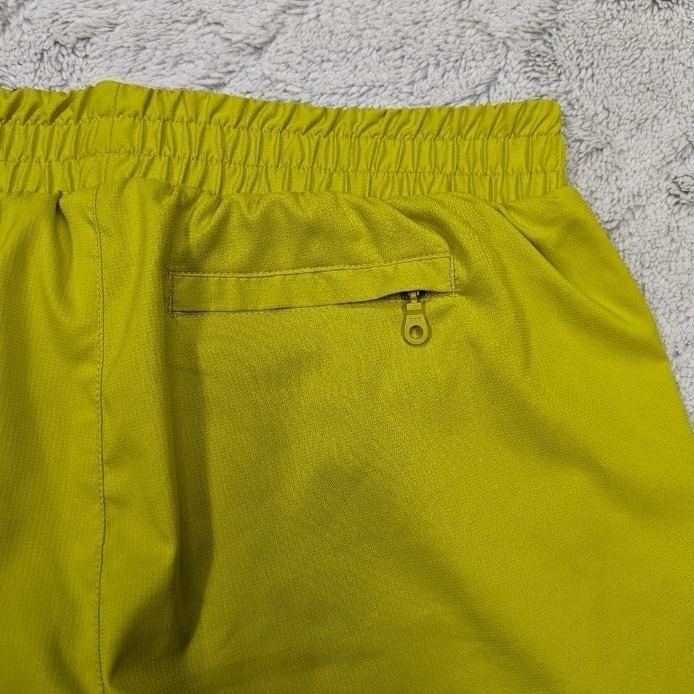 Girlfriend Collective Shorts Women's S Green Lime Trail Lined Micro Hi-Rise 2” - Picture 8 of 9